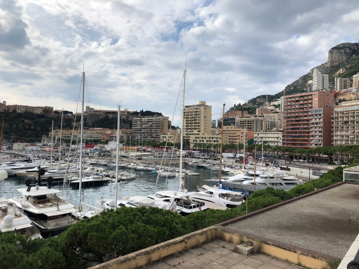 BC8t7HxOShy+IUK8nFGMug